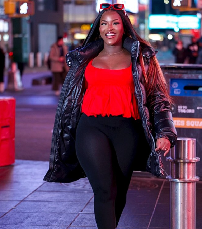 (photos) – Dieyna, la femme de Samba Peuzzi à Times Square après son accouchement 