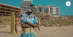 Tidiane de la série Baabel dévoile un nouveau tube : MAROZIK – Nek Ak Yaw (CLIP OFFICIEL)