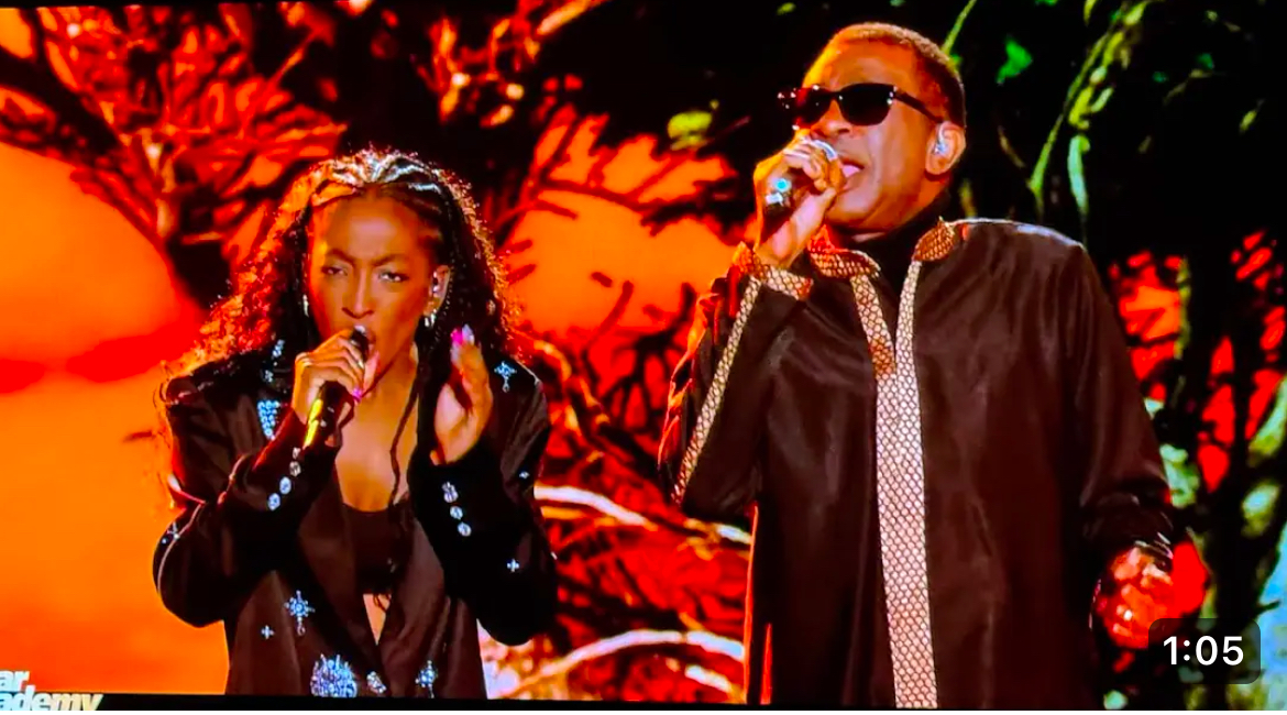 (Vidéo)- « 7 Seconds »: Youssou Ndour et Abony électrisent la scène de Star Académie