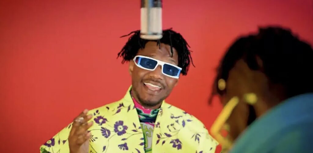 (Clip officiel) – « Thiowo », le magnifique clip de groupe Akhlou Brick…