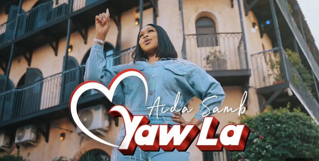 (Clip officiel) – Aïda Samba fait vivre l’amour dans « Yaw La »