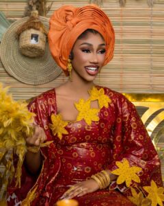 Henné Time : Appréciez la deuxième tenue de Bebei Binta