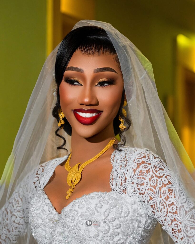 (Photos)- Bebei Binta éblouit dans sa première tenue de mariage