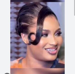 Poussée à bout Ndeya Beauty insulte ses détracteurs : » Męrde yen niep »