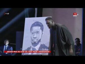(Vidéo) : Boubou Design éblouit le Président Diomaye Faye avec son portrait