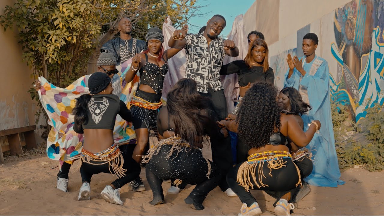 Eljaz « provoque » avec son nouveau clip intitulé Yokk Na Si Leumbeul 