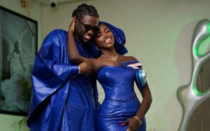 Élégance en bleu : Fatou Ndiaye et Bass Thioung font sensation pour la Korité