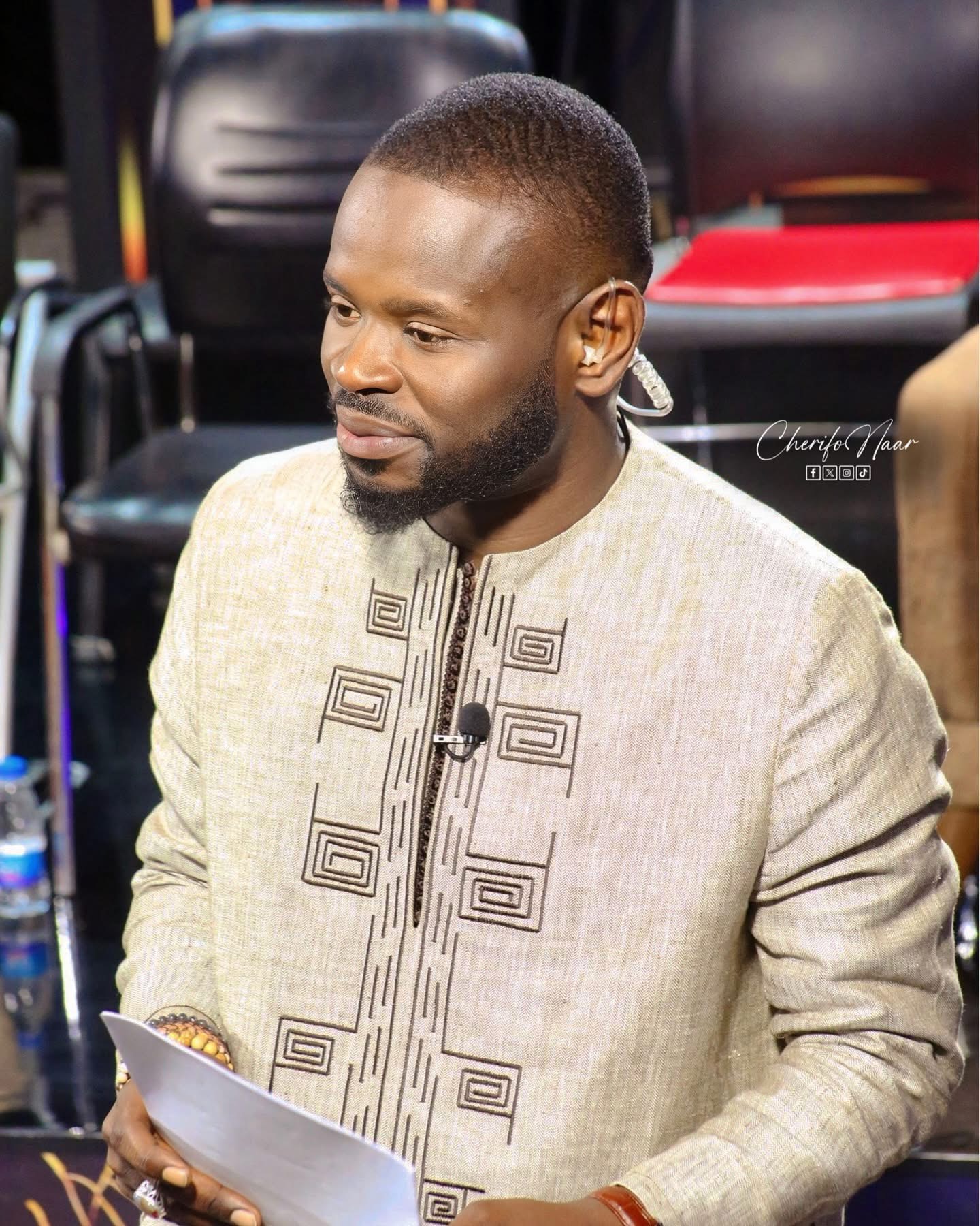 Pape Cheikh Diallo brille sur TFM avec son élégance africaine