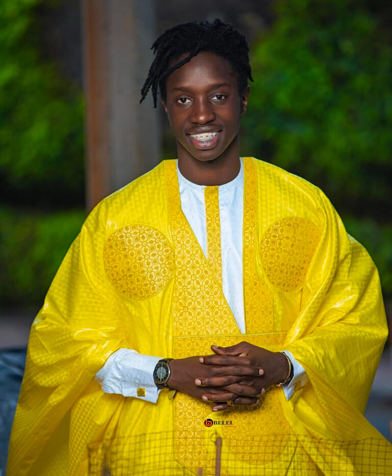 (Photos)- Singom sort le grand jeu pour la Korité et réconcilie le le jaune et blanc