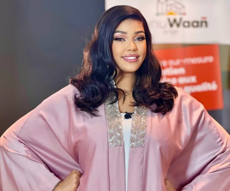 Photos : Ya Awa Diéye éblouissante en rose pastel