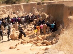 Drⱥme à Kaffrine : Deux enfants pɇrissent dans un éboulement de sable