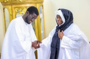 Le Président Bassirou Diomaye Faye salue la mémoire du Khalife général des Layènes