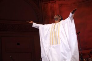 Korité 2025 : Youssou Ndour exprime sa gratitude, 40 jours après le décès de son père