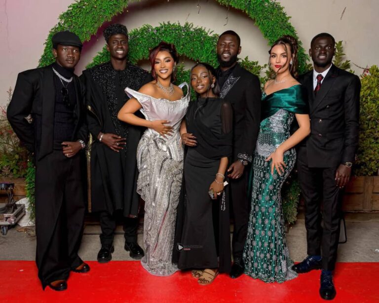 Gala des Étoiles à la 2STV : Ces célébrités brillaient sur le tapis rouge