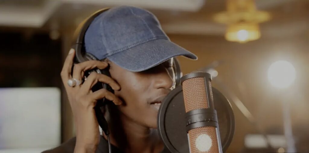 (Clip officiel) – « Yaw », la magnifique chanson de Baye Mass dédiée au prophète Mohammed…