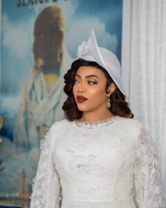17 avril : Sokhna Aïda Diallo rayonne en blanc à Médinatoul Salam