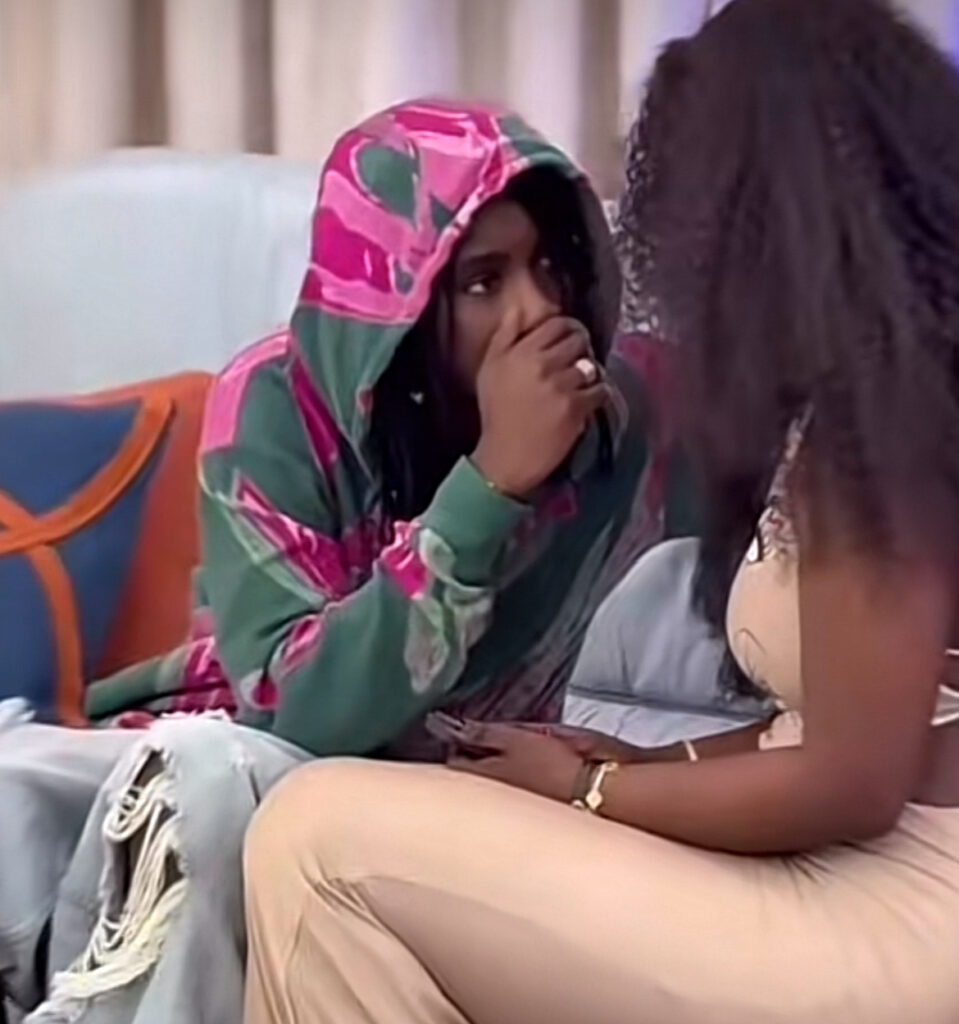 (Vidéo)- Mia Guissé et Wally Seck : regards doux et gestes tendres… le jeu de séduction continue