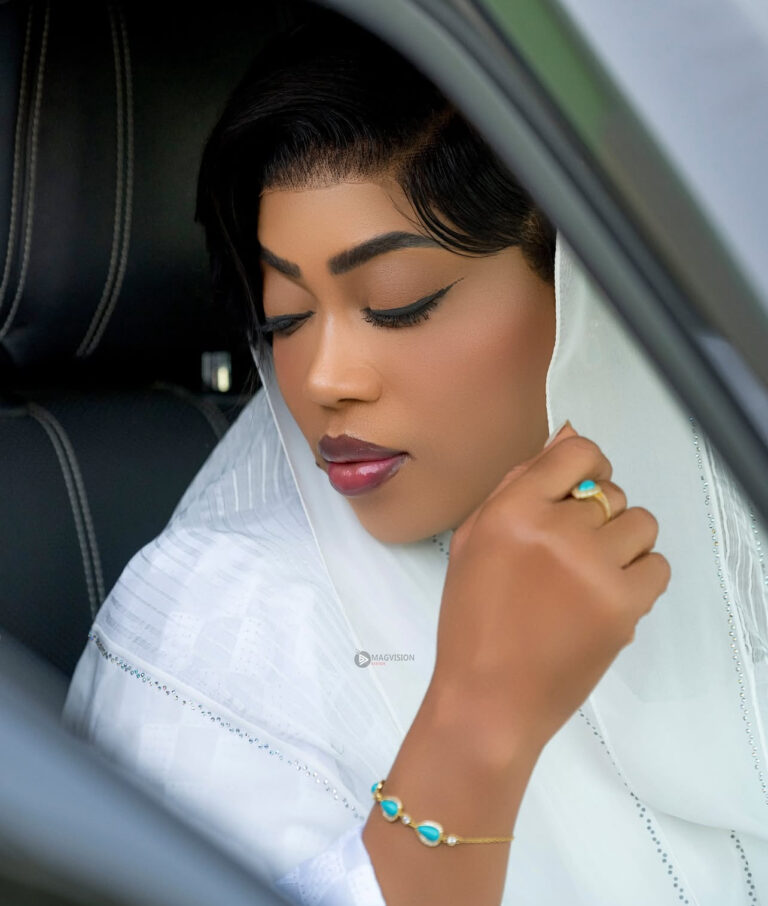 (06 photos) : 17 avril: Sokhna Aïda Diallo donne un avant goût