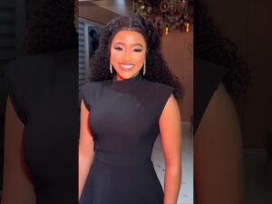 (Vidéo) : Aicha Rassoul très chic à l&rsquo;anniversaire de Aziz Ndiaye