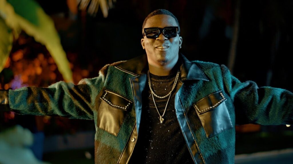 Ibro Nadio dévoile le clip de « Boy Bou Ndaw Bi » : l’enfant chéri des Parcelles Assainies fait vibrer ses fans