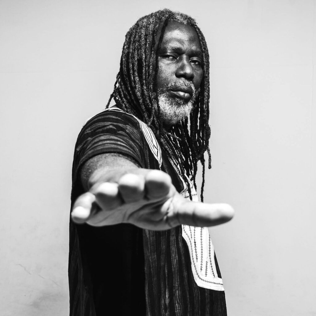 Tiken Jah Fakoly débarque ce soir à Dakar !