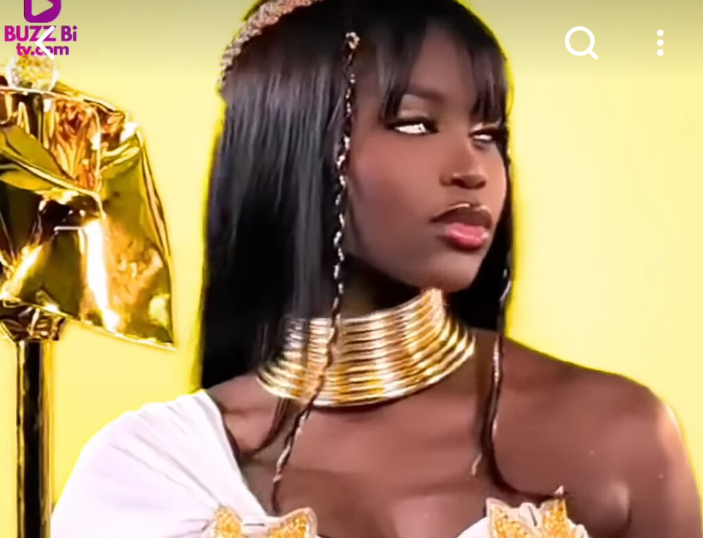 (Vidéo): Fatou Ndiaye fascine la toile en mode Cléopâtre