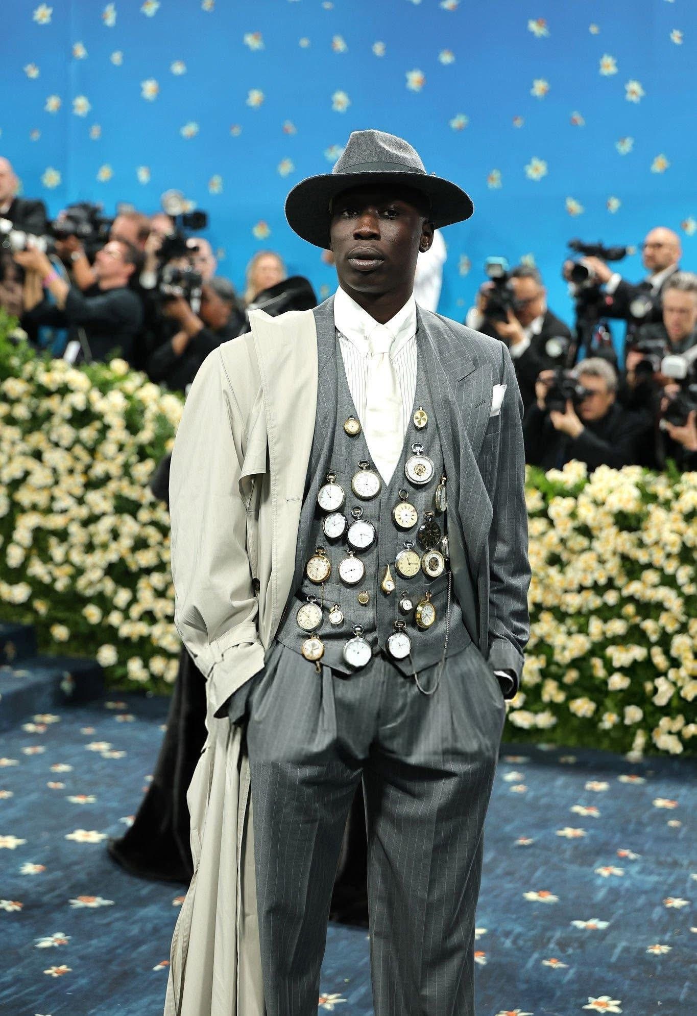 (Photos) – Khaby Lame, parfait gentleman sur le tapis rouge du Met Gala 2025