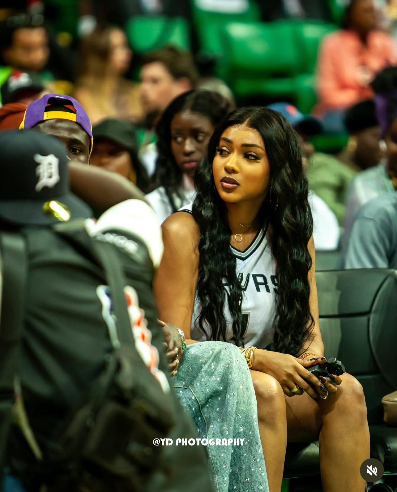 (04 photos) : Jeune maman, Racky Aïdara séduit la toile avec son look ado