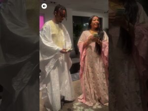 (Vidéo) – Baptême de la fille de Zeyna : Phillipe Ndour arrose des dolla.rs au Bogomen