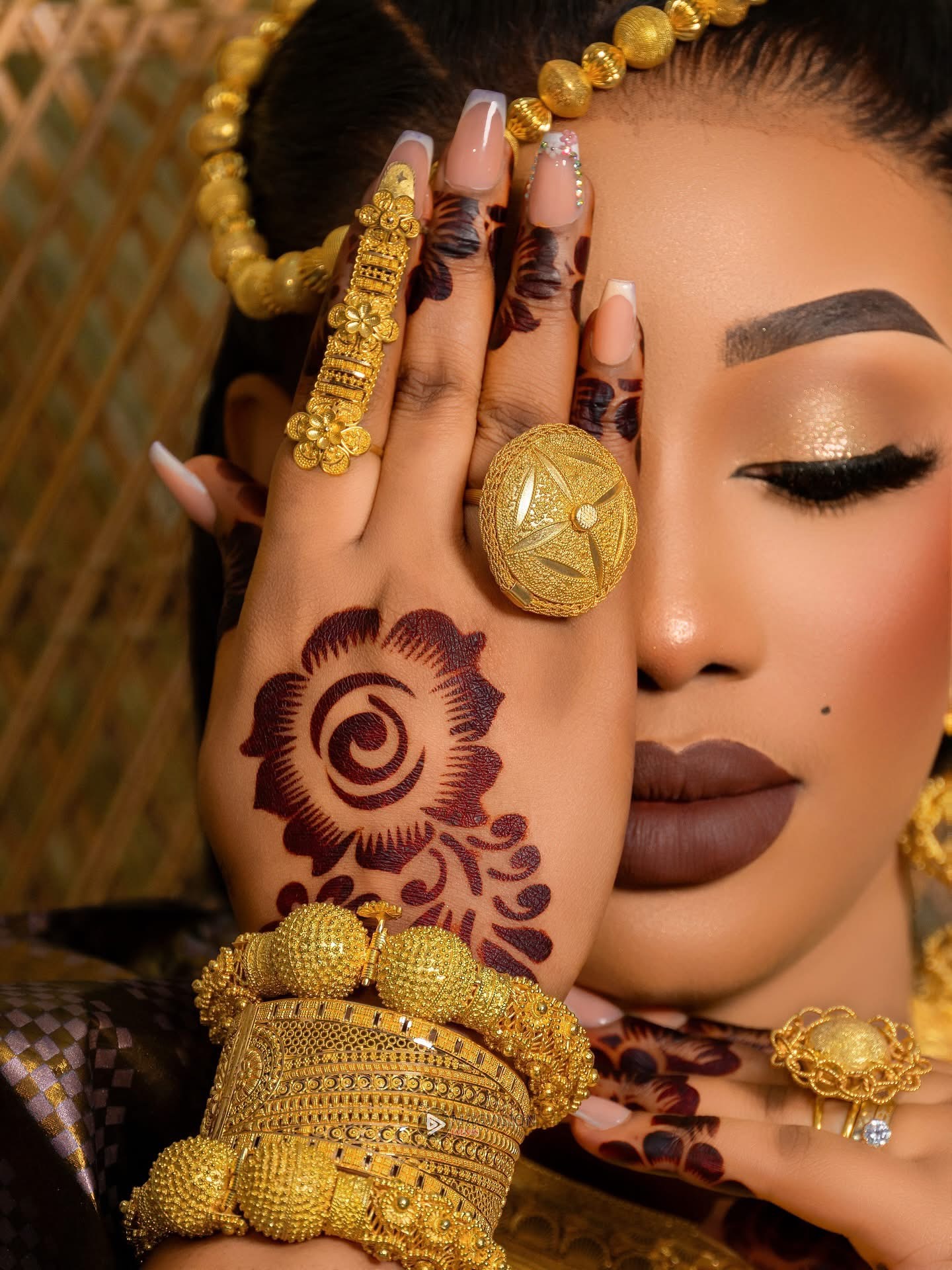 (Photos)- Or, élégance et tradition : le Henné Time royal de Madame Sidy Diop