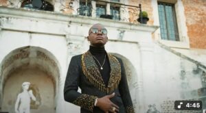 (Clip officiel) – « La femme du boss », le magnifique clip de Sidiki Diabaté.