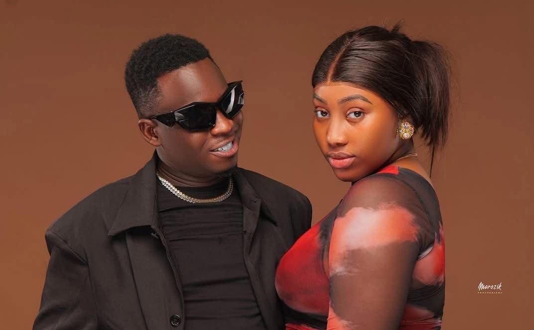 (Photos)- Les clichés romantiques de Sidy Diop et sa fiancée