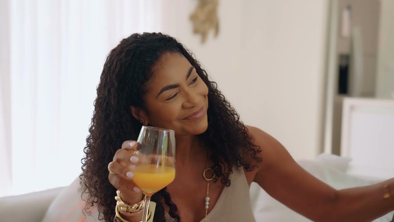 Nouveau single « Dépozé » : Tanya St-Val chante l’amour vrai, loin du numérique