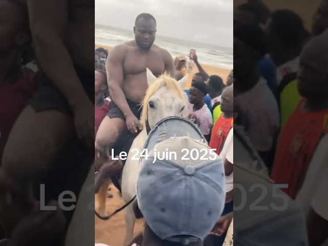 (Vidéo) : La montée à cheval de Modou Lo crée l’euphorie à la plage