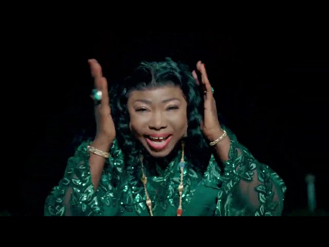 (Vidéo) – Soda Bousso chante Pape Cheikh Diallo. Découvrez le clip