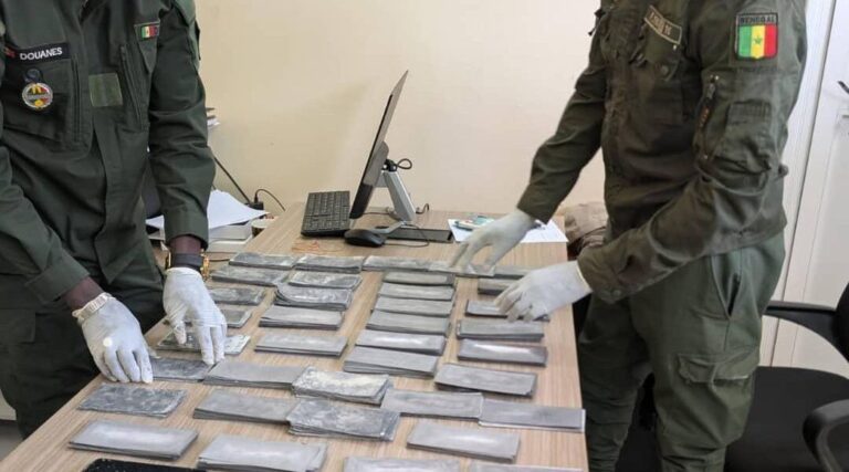 Un artiste et un marabout au cœur d&rsquo;un sca.ndale de 20 millions de faux billets