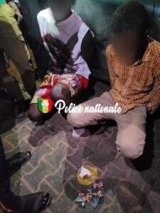 Ngor : deux individus arrêtés avec du crack à bord d’une Peugeot 208