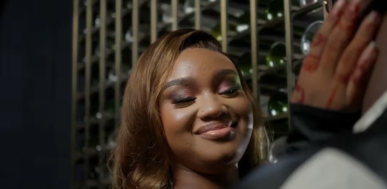 (Clip officiel) – « Amoré », le magnifique clip de Sidiki Diabaté.