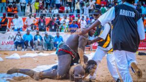 Franc dévoile les secrets de sa victoire : « Je suis prêt à défier tous les adversaires