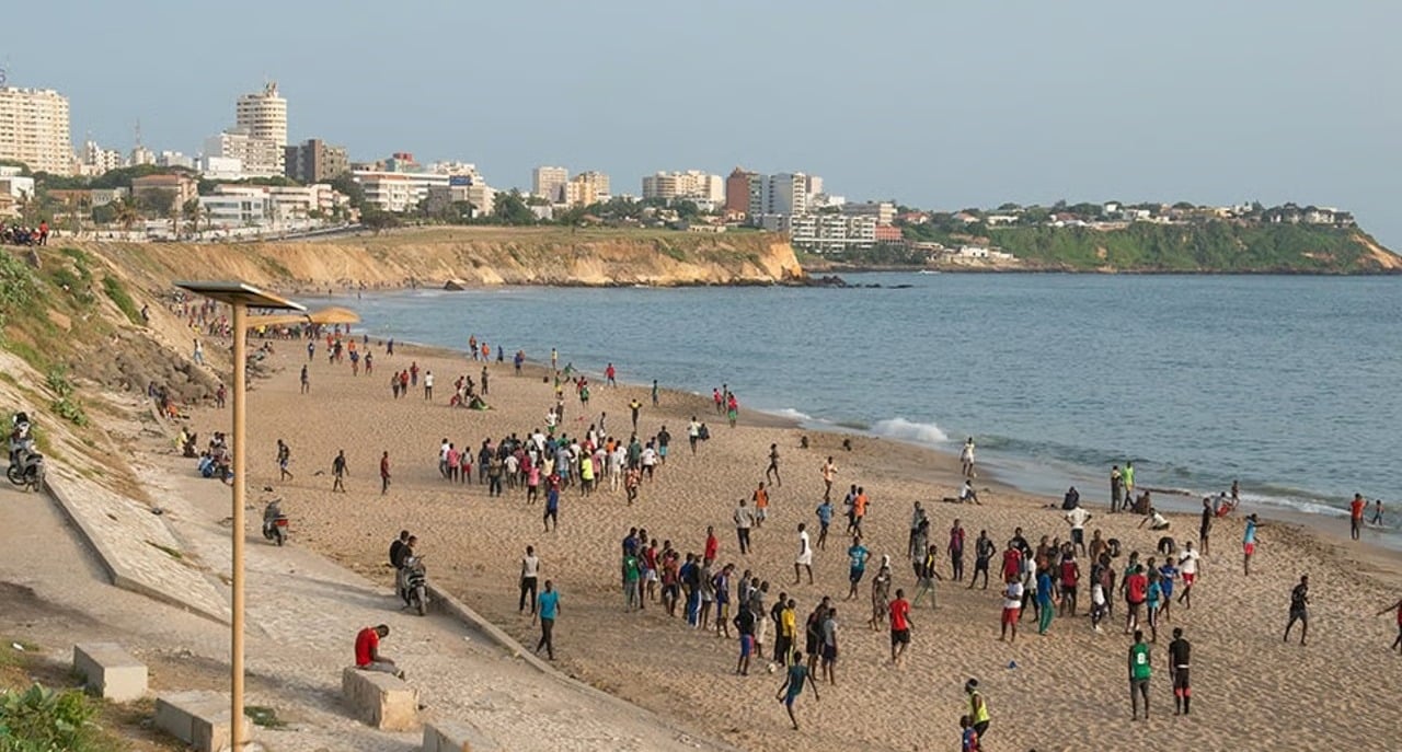 « Il l’a tu.é avec une brique » : Un règlement de comptes entre 2 rabatteurs vire au drame sur la Corniche