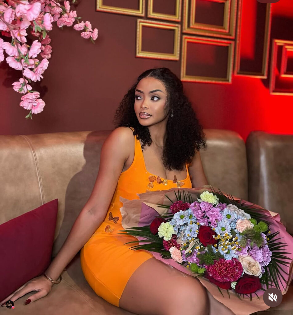 Seynabou Touré rayonnante pour son anniversaire