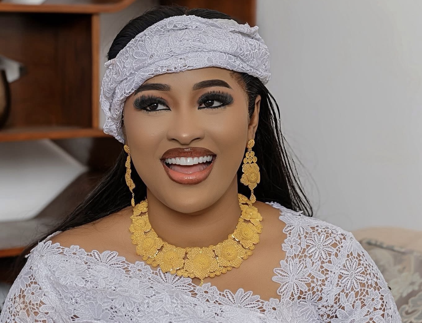 (04 Photos) – Gamou 2025 : Aïcha Rassoul Gning brille dans une belle tenue blanche…