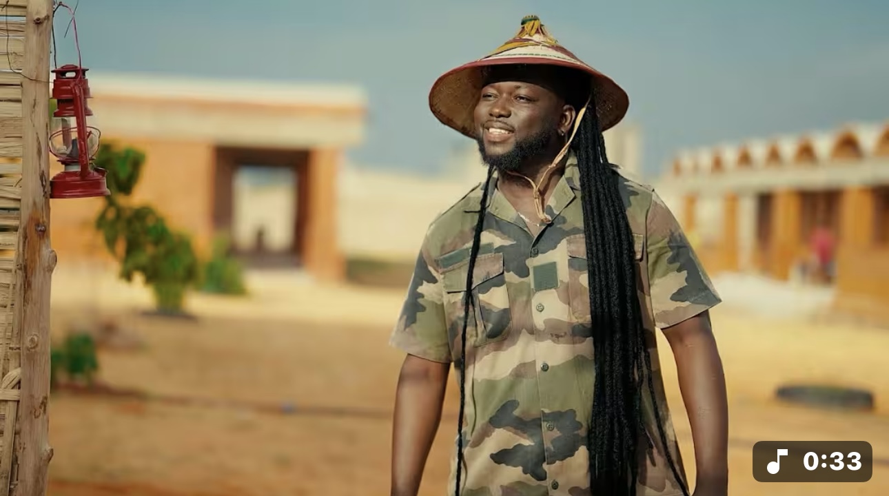 (Teaser) – Cherifou annonce un nouveau clip, « Na Rer Tay ».