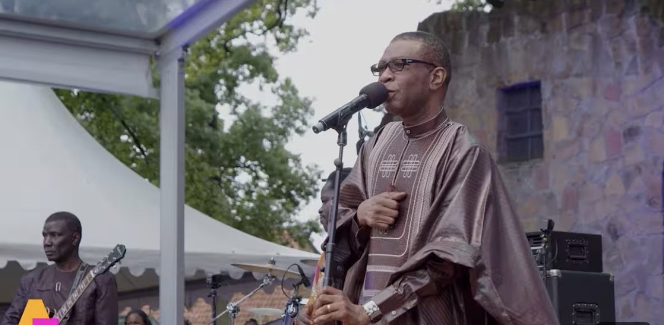 (Vidéo) – Africa Festival Hertme : Le show inédit du roi du Mbalax, Youssou Ndour…