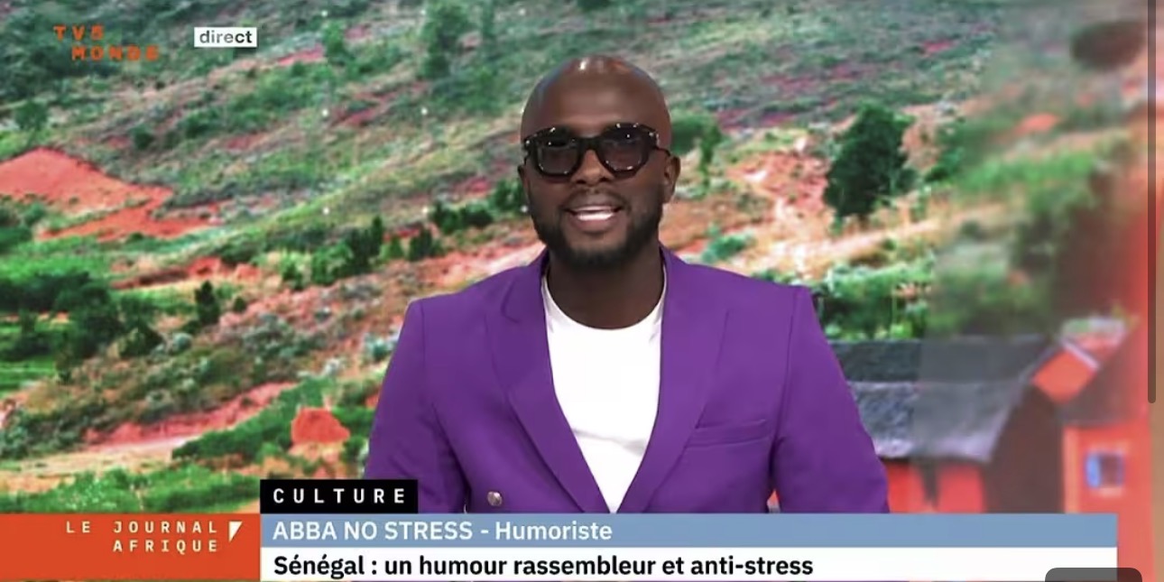 (Vidéo) – Abba Show à Paris : l’humoriste évoque l’événement sur TV5 Monde…