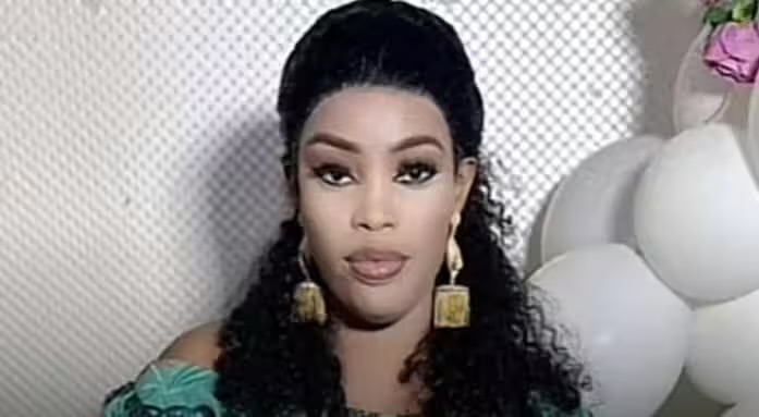 Ndèye Fatou Ndiaye, la fille de la chanteuse Fatou Laobé, est encore tombée