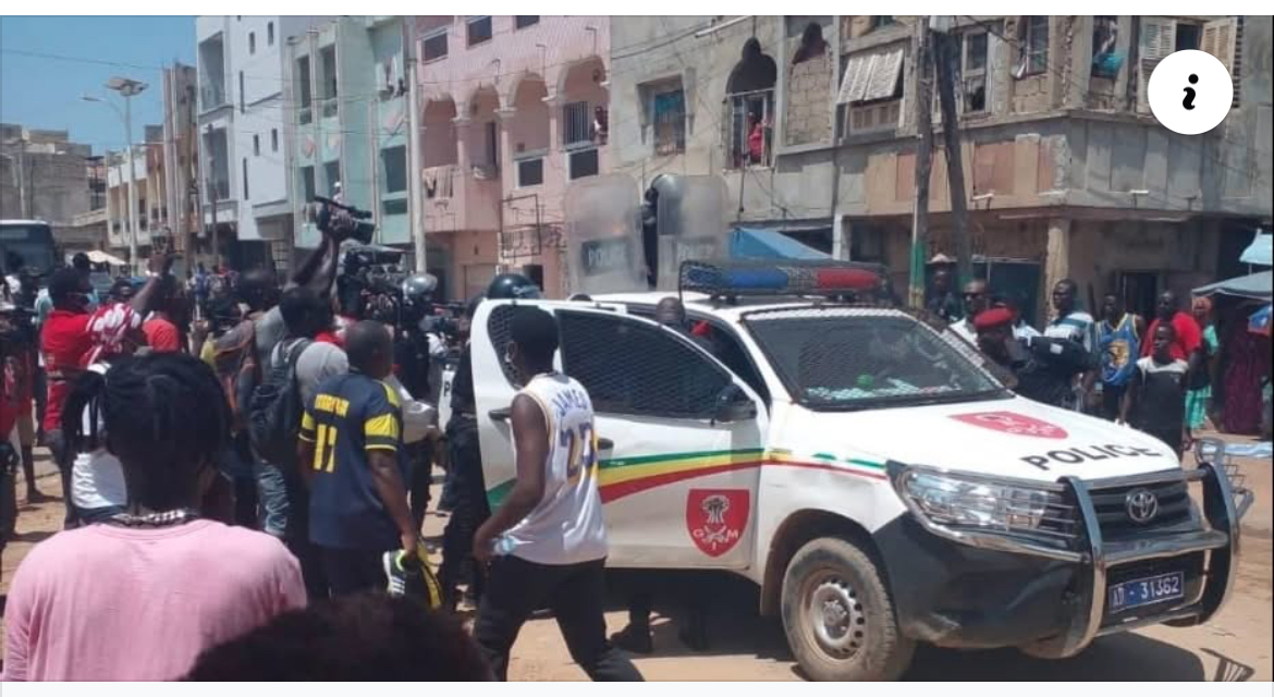 Frappé par son fils Latyr Sène, le père de 72 ans se cache à la gendarmerie… le film d’une scène insoutenable
