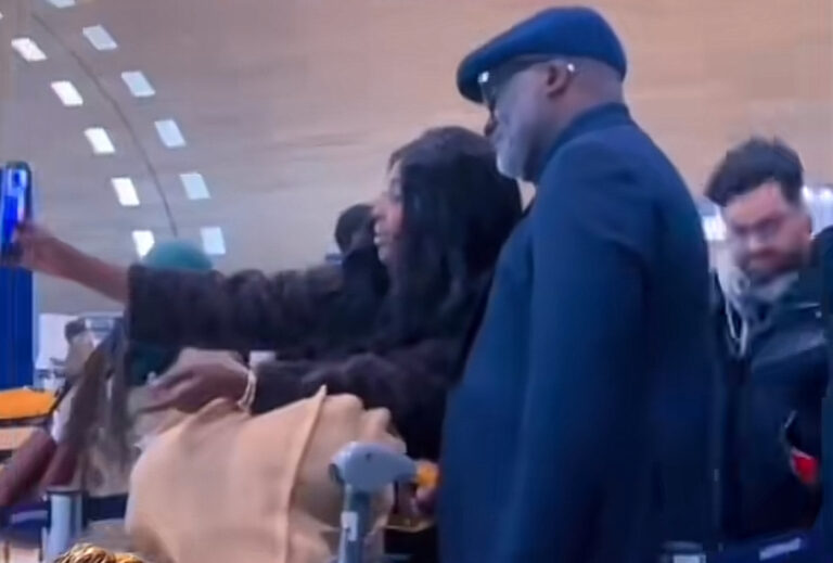 (Vidéo)- La chanteuse Amy Collé Dieng de retour au Sénégal