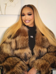 Fatel Sow en total look hiver : élégance glacée et allure de diva