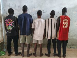 Cinq individus interpellés pour vol et association de malfaiteurs à Dakar